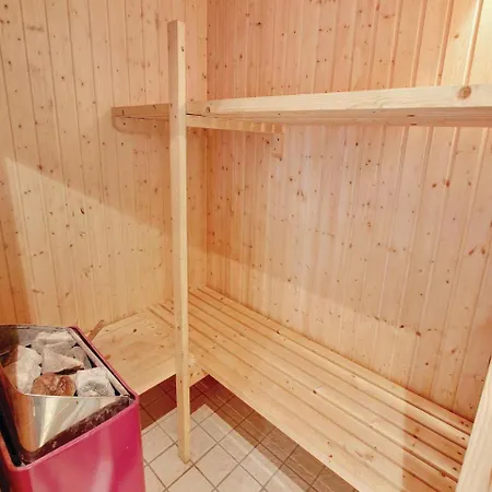 Four-bedroom Holiday In Nyaraló